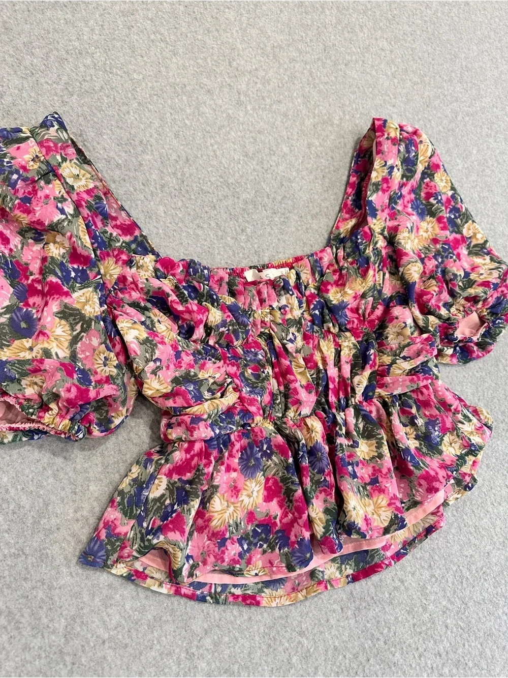 Astr Pink Floral Puff-Sleeve Peplum Blouse